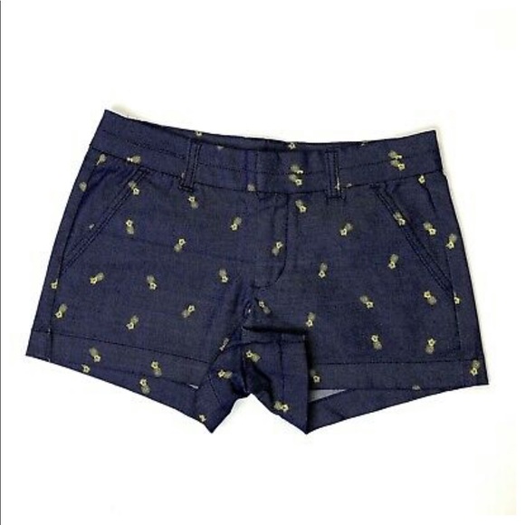 Gillian Harper Pineapple Printed Shorts - Picture 2 of 8